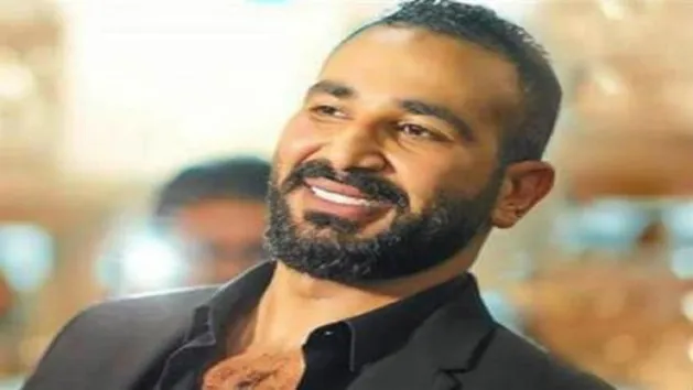 شاهد بالكامل الفيديو الفاضح للفنان احمد سعد من امام الكعبة