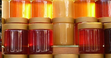 4 حيل بسيطة ومذهلة للتمييز بين العسل الأصلي والمغشوش