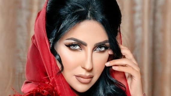 هذه الفنانة الخليجية ظهرت مرة واحدة فقط في مسلسل “طاش ما طاش” السعودي وخطفت الأنظار بجمالها الشديد فتزوجها حاكم الشارقة على الفور وأخفاها عن الأنظار!! شاهدوا كيف كانت فاتنة “صور”