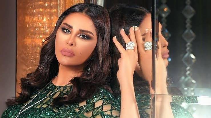 عايشة حياتها بالطول والعرض.. شاهد غرفة نوم الفنانة أحلام التي تتمناها كل فتيات الخليج