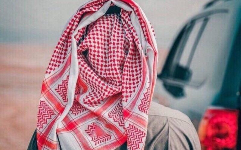 خمسينية سعودية تحول حياة شاب سعودي يعمل سائق تاكسي الى مليونير بغمضة عين.. تفاصيل