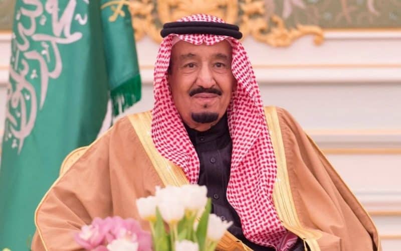 عاجل وبتوجيه من الملك سلمان.. السعودية تعلن منح الجنسية لجميع المقيمين الذين دخلو المملكة قبل هذا التاريخ