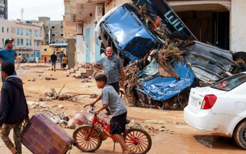 زعيم الشيعة مقتدى الصدر يعلق على إعصار دانيال والفيضانات…”ليبيا ذنبها غير مغفور” ماذا يقصد !؟