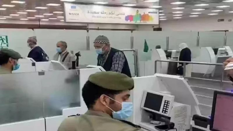 رسمياً: السعودية تصدر تأشيرة عمل جديدة تسمح للوافد العمل والتنقل بدون كفيل
