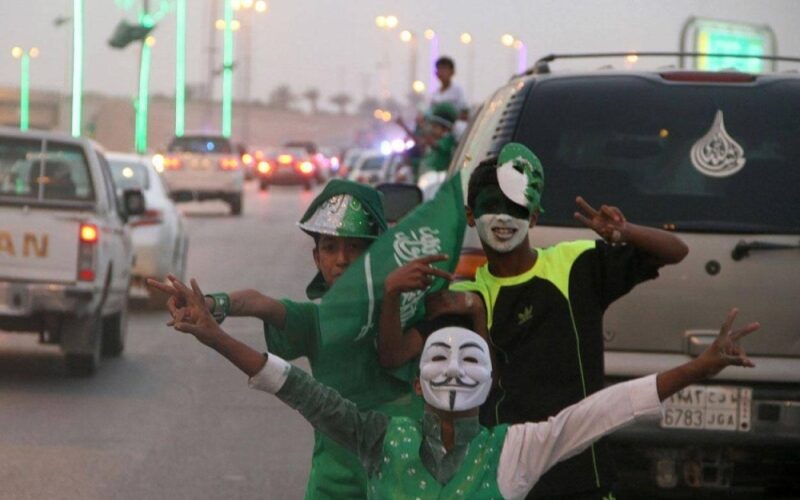 عاجل: البشرية السعودية تكشف عن موعد إجازة اليوم الوطني للقطاعين الربحي وغيره