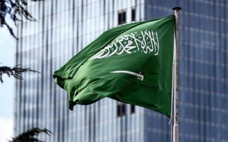 عاجل: السعودية تعلن رسمياً السماح لجميع المقيمين العمل في هذه المهن بدون كفيل