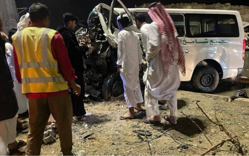 حادث جديد.. وفاة وإصابة 5 في تصادم على طريق مطار الباحة الليله