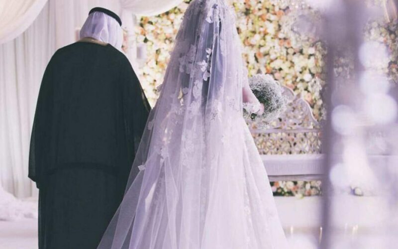 فتاة سعودية ترفض الزواج من شاب عشريني وتطلب الزواج بوالده الستيني” تفاصيل صادمة”