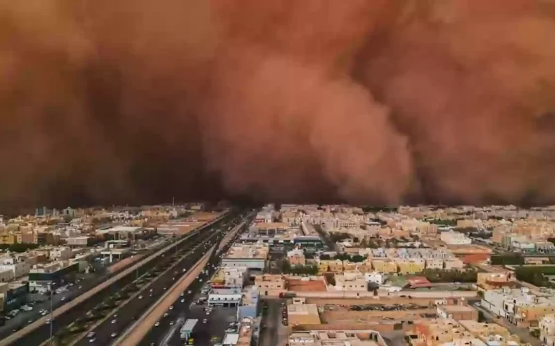 عاجل: أبرز التطورات الجوية الخطيرة في السعودية للـ 24 الساعة القادمة!