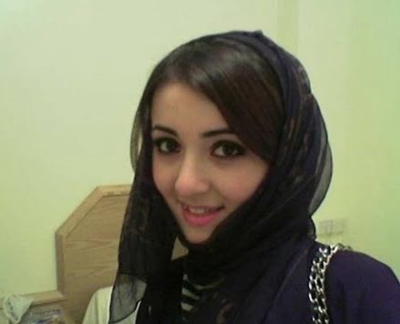 بينهم زوجة الوليد بن طلال.. شاهد أجمل 10 بنات في السعودية والمفاجأة بالملابس التي يرتدونها!!