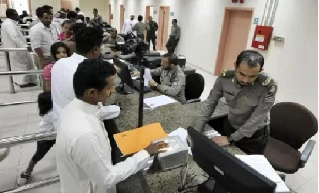 تسهيلات كبيرة لأبناء الجنسية اليمنية المقيمين في السعودية واعفائهم من الرسوم 