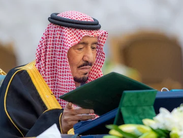 صدور موافقة خادمِ الحرمينِ على منح 300 متبرع ومتبرعة وسام الملك عبدالعزيز من الدرجة الثالثة