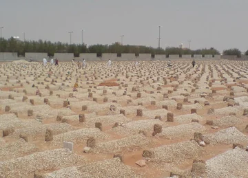 منع النساء من زيارة القبور في السعودية…مشروع الدليل الفني للمقابر!