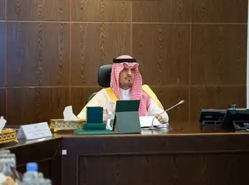 “نائب أمير مكة” يرأس اجتماع اللجنة التنفيذية لإزالة الأحياء العشوائية بجدة