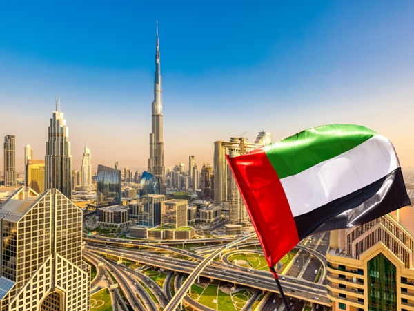 عاجل: الإمارات تعلن عن قرار جديد بشأن المغتربين الأجانب.. خطوة تاريخية وغير مسبوقة