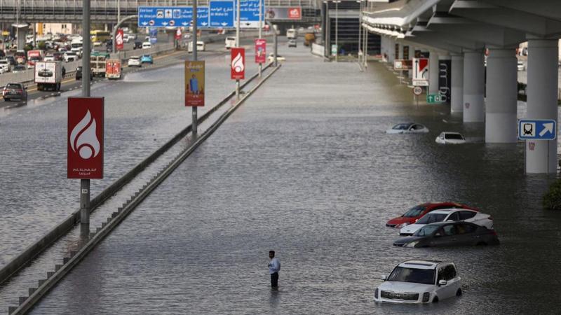 مفاجأة صادمة لسكان الإمارات.. BBC تكشف السبب الحقيقي لحدوث الفيضانات في دبي