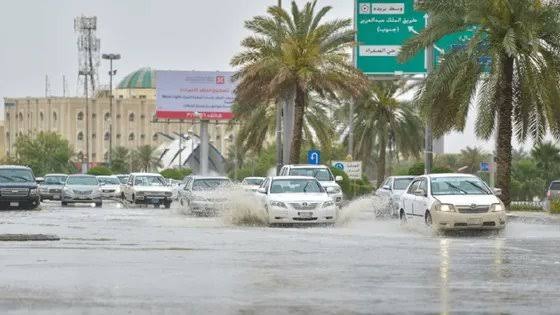 عاجل.. السعودية تحذير من أمطار وصواعق رعدية على مكة والرياض وتلك ال 7 مناطق