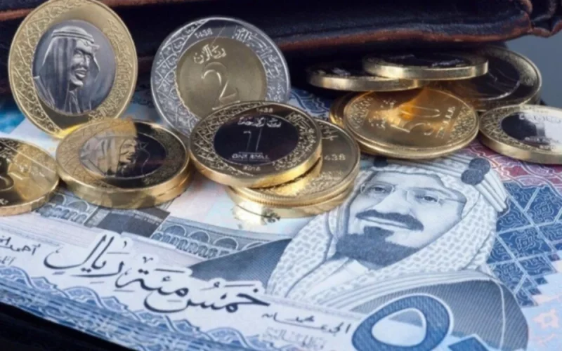 من جديد: انهيار مفاجئ للجنيه المصري مقابل الريال السعودي في السوق السوداء