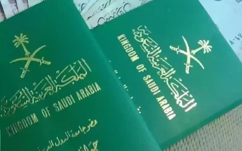 رسميًا: الجوازات السعودية توضح أماكن تفعيل جواز السفر بعد تجديده وما إذا كان من الضروري تسليم الجواز القديم