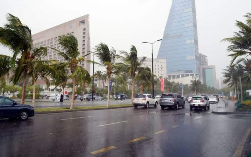 حالة طوارئ في جدة: إنذارات تنبئ بمخاطر قادمة وتناشد المواطنين بضرورة اليقظة
