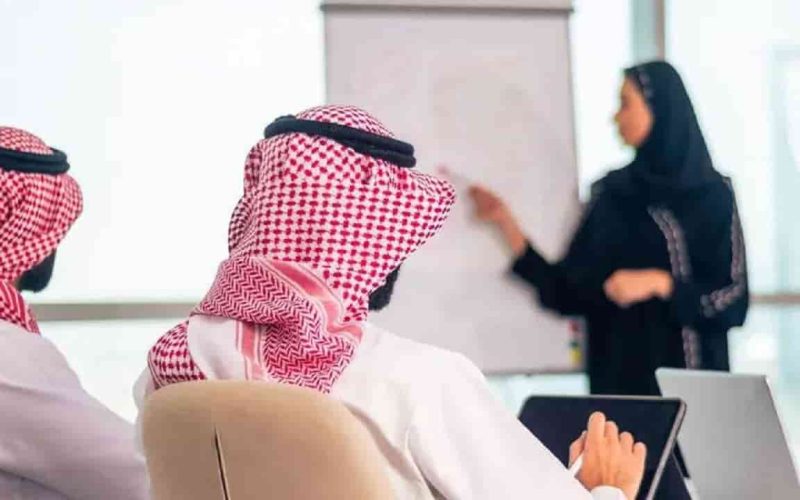 مصعب الجرفالي يوضح حقوق العامل السعودي في التعويض والإجازات