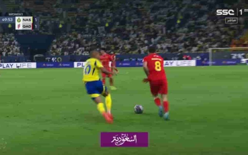 مذيع قناة الكأس يعلق على خسارة النصر أمام القادسية.. السبب صور الايموجي!!